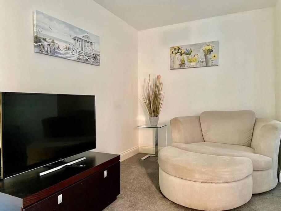 No12-Luxe Living Guest Apartment- 1 Bed-Garden-Private Parking-Wifi-Beach-Cityスウォンジー エクステリア 写真